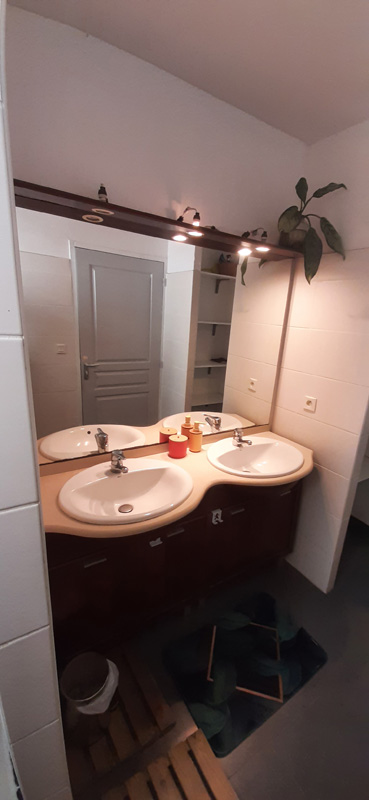 Salle de bain avant rénovation La Réunion