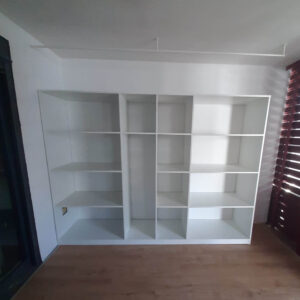 Meuble de Rangement en Bois sur Mesure
