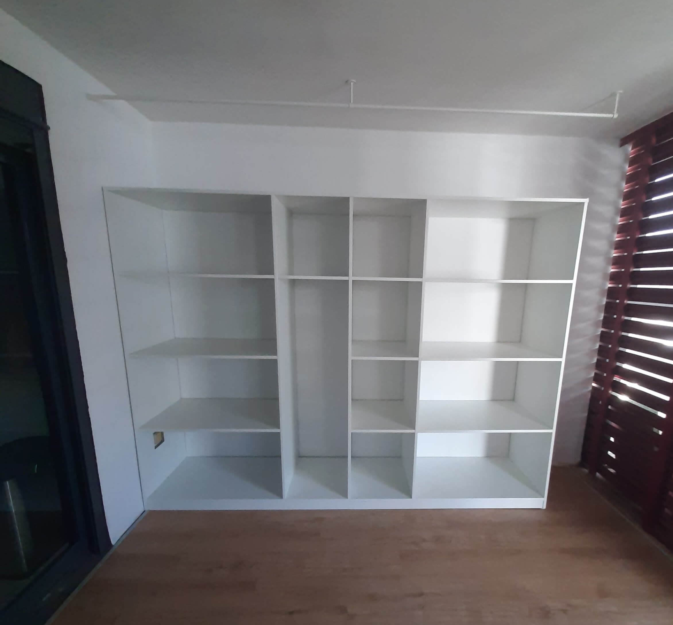 Meuble de Rangement en Bois sur Mesure